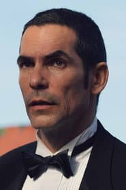 Armando Araiza as Luca