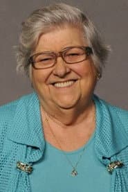 Hilda Rebello as Avó